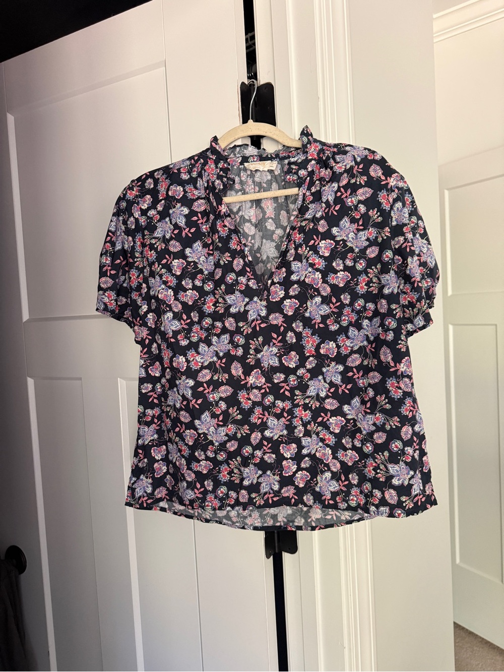 Nation LTD Floral V-Neck Short Sleeve Top Puff Sleeve